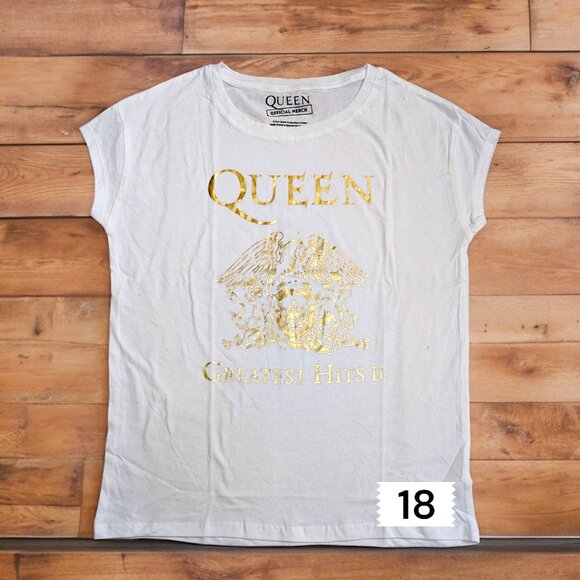 M Disney/marvel/bands/looney tunes/Teen and Women graphic T-shirts NWOT Pick one - Picture 11 of 17